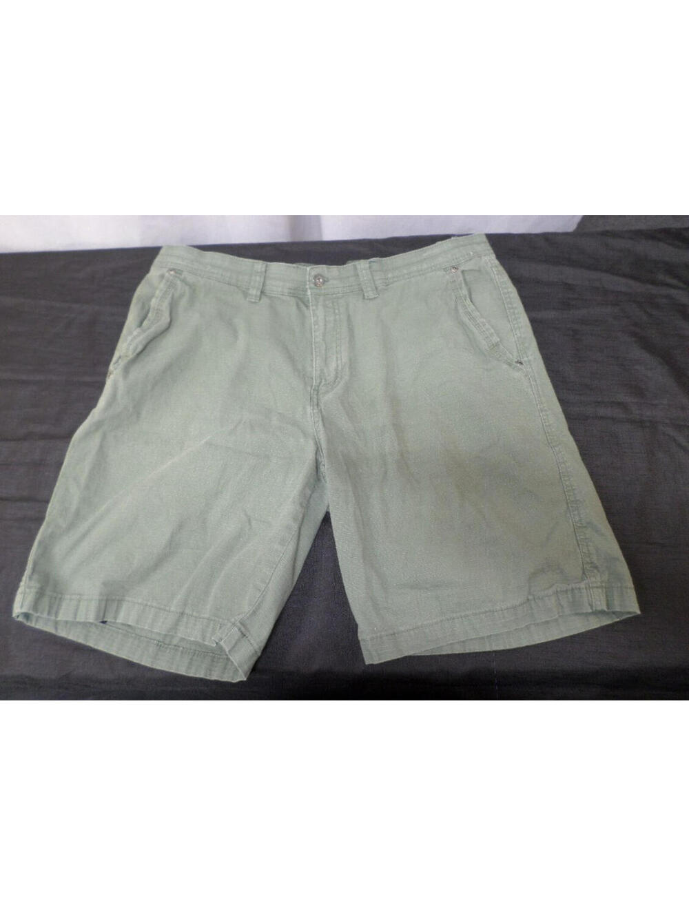 EUC CLEAN DESIGNER WEATHERPROOF VINTAGE COTTON BLEND CASUAL GREEN SHORTS SIZE 36